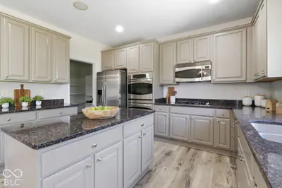 12558 Talon Crest Drive, Fishers - 27