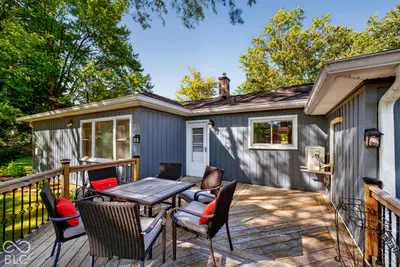 6205 300 S Road, New Palestine - 23