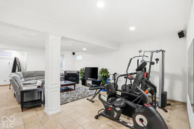 5889 Pebblestream Drive, Carmel - 40