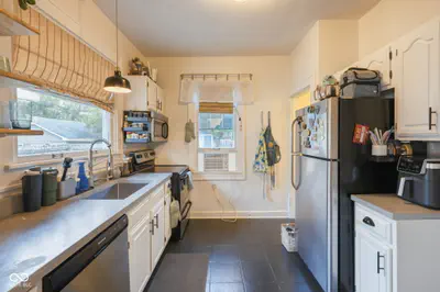 619 Kessler Boulevard East Drive, Indianapolis - 11