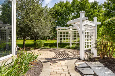 15215 Declaration Drive, Westfield - 43