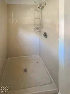 5625 950, Zionsville - 18