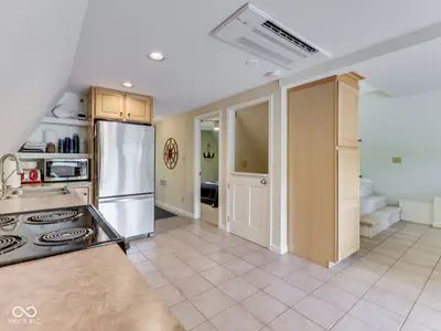 6250 Grosbeak Court, Nineveh - 40