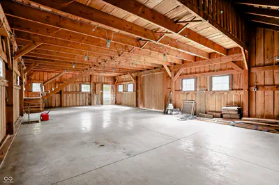 8437 500, Zionsville - 78