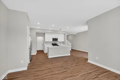 9587 Beckett Street, Avon - 15