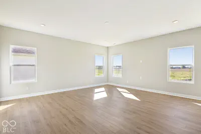 1093 Blackstone Avenue, Franklin - 8