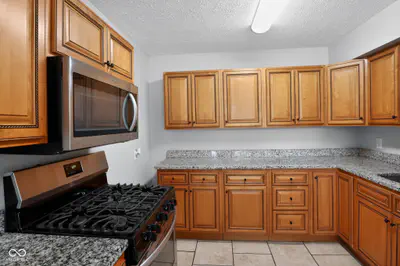 322 Meadow Lane, Plainfield - 11