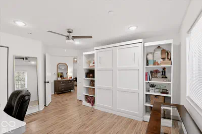 8720 Yardley Court, Indianapolis - 35