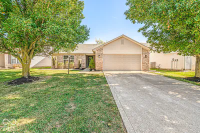 5517 Wood Hollow Drive, Indianapolis