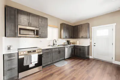 1041 East Street, Indianapolis - 13