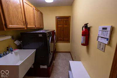 554 Cresthaven Drive, Indianapolis - 44