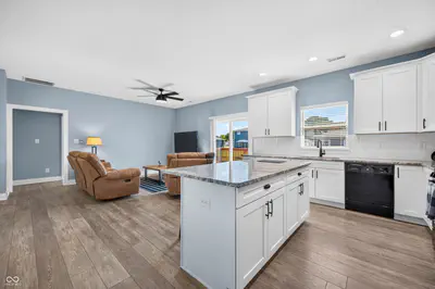 705 N Sobota Way, Trafalgar - 15