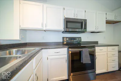 9119 Hardwood Court, Indianapolis - 16