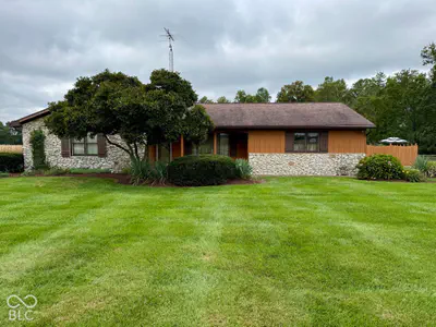 7729 County Road 100, Brazil