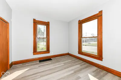 1202 S Harrison Street, Shelbyville - 5