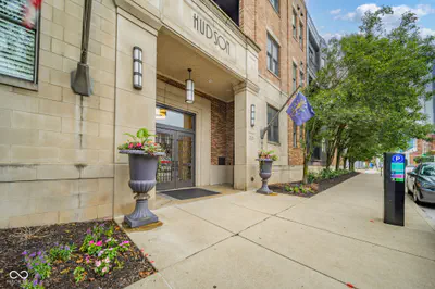 355 Ohio Street, Indianapolis - 3