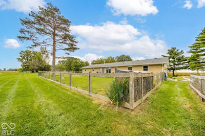 10664 S 9 W, Pendleton - 28