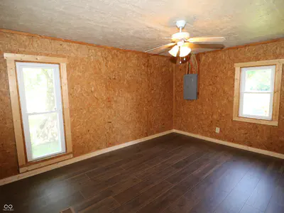 302 Washington Street, Waynetown - 28