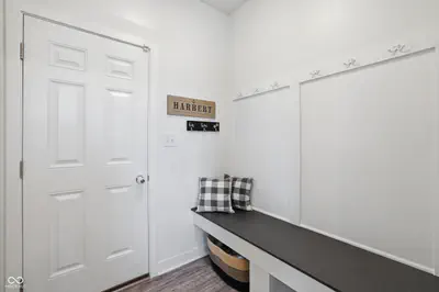 9767 Alzada Drive, Fishers - 17