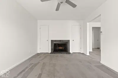 581 Hunters Drive, Carmel - 11