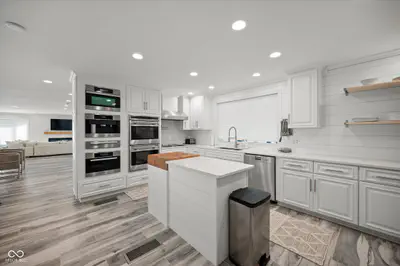 7800 Lakewood Drive, Unionville - 23