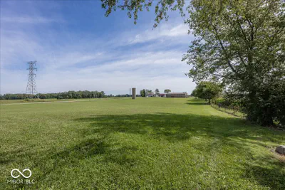10025 County Road 450 Road, Shirley - 33