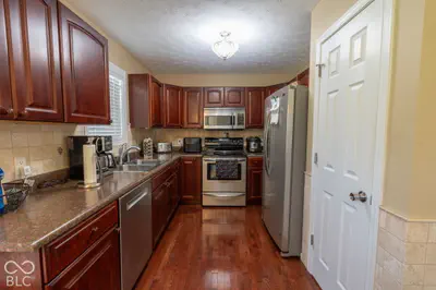 2230 Roaming Hills Drive, Richmond - 18