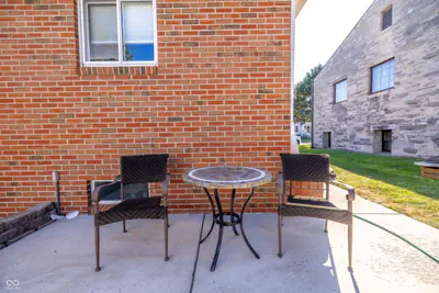 84 7th Avenue, Beech Grove - 82
