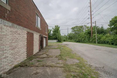 1028 Vandeman Street, Indianapolis - 5