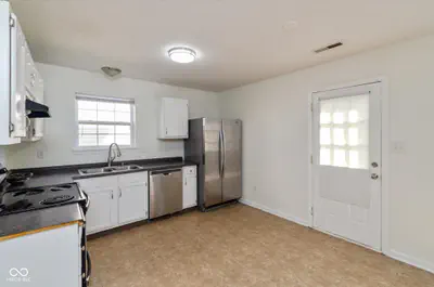 3913 Candle Berry Drive, Indianapolis - 11
