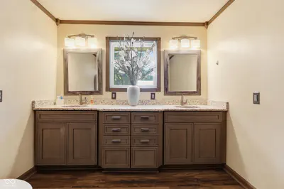 4750 Kessler Boulevard North Drive, Indianapolis - 16