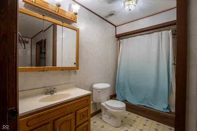 6546 County Road 1300, Seymour - 23