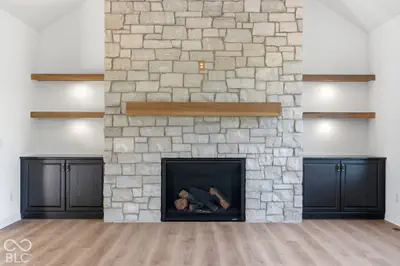 2786 S Kings Way, New Palestine - 11
