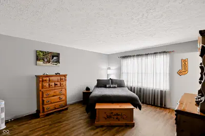 5311 300, New Palestine - 21
