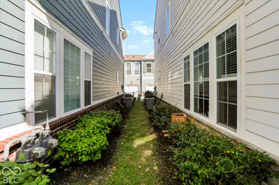 648 Lagerfield Drive, Carmel - 48