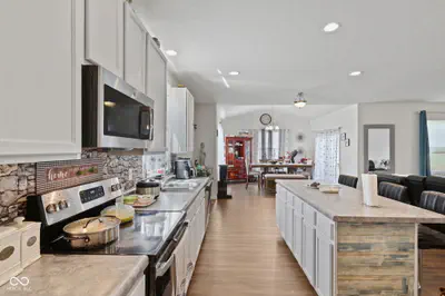 15306 Dawn Run Drive, Fishers - 10