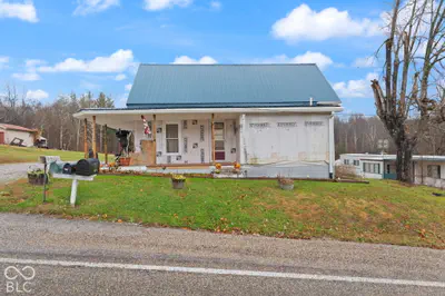 410 Main Street, English