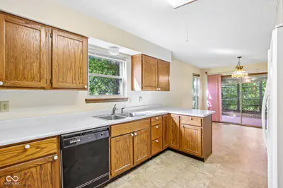 7238 Hearthstone, Indianapolis - 19