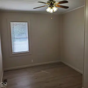 706 Laurel Street, Seymour - 13