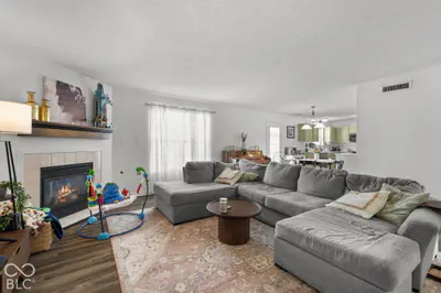 492 Acorn Drive, Whiteland - 11
