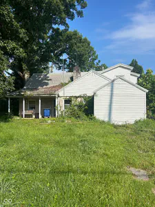 105 Heltonville Road, Bedford