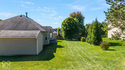 2230 Roaming Hills Drive, Richmond - 7