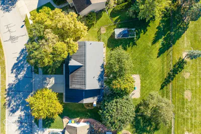 8732 Buffett Parkway, Fishers - 52