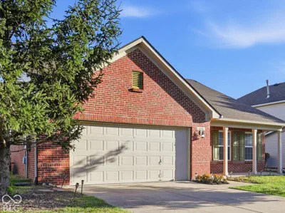 5868 Deerview Bend, McCordsville - 2