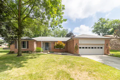 204 Creek Wood Drive, Greenfield