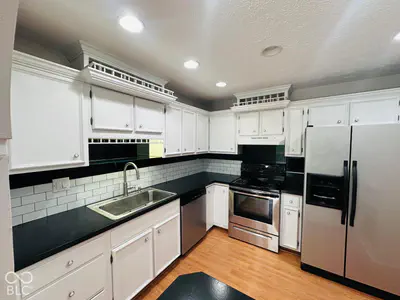 2746 Lakeshire Lane, Indianapolis - 5