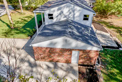 821 Merry Lane, Greenwood - 60