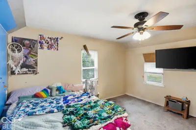 610 5th Street, Burlington - 26