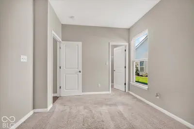 368 Tamarack Larch Boulevard, Cicero - 19
