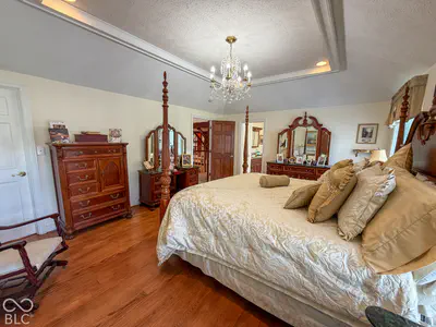 5552 300, New Palestine - 29